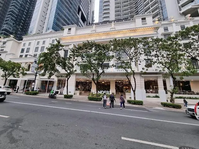 Luxestaysmnl Parisian Charm 1Br Suite Pool Gym 400Mbps Wifi Netflix Amazing City View Taguig 0*,  Φιλιππίνες