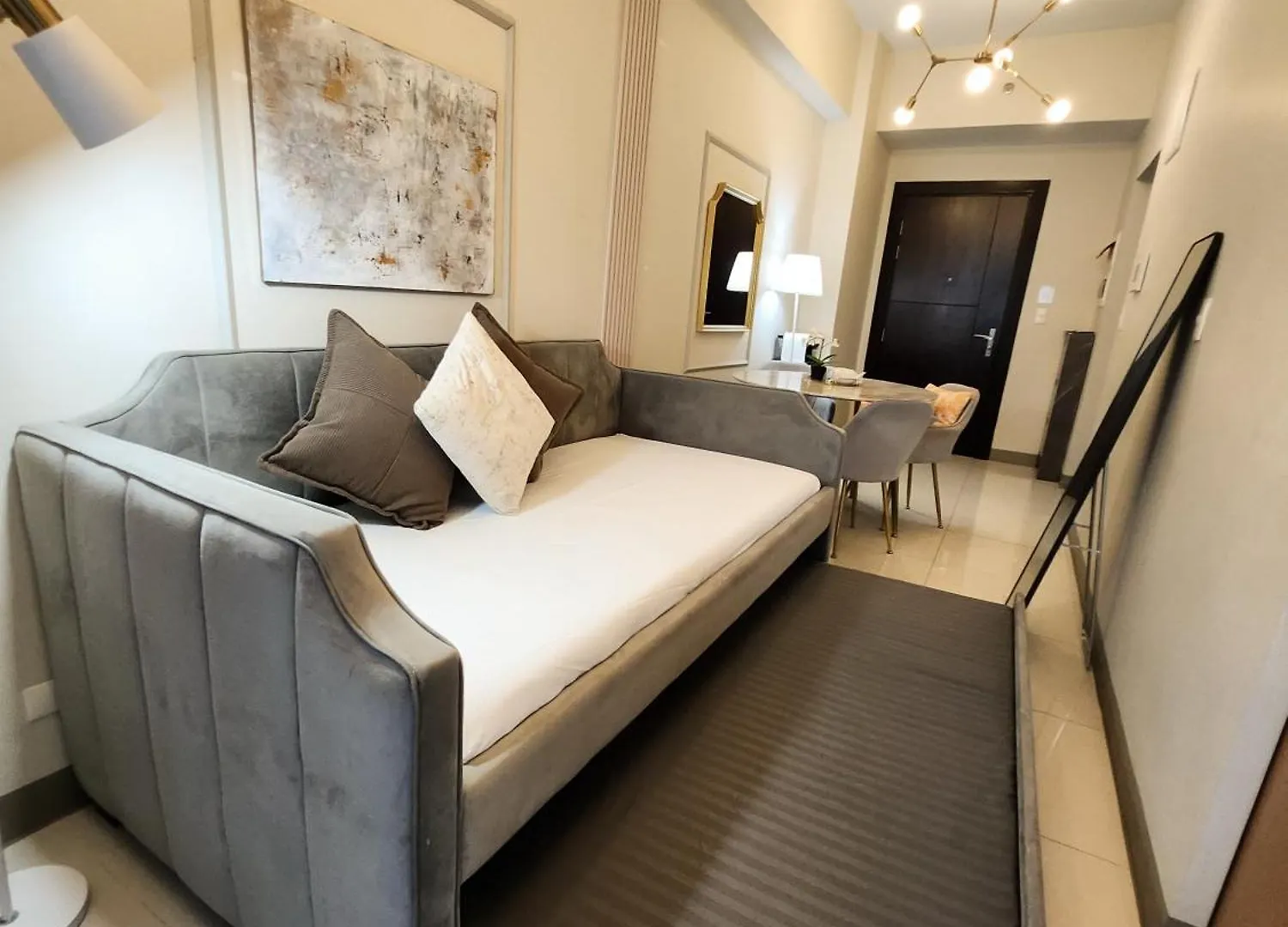 Ξενοδοχείο με διαμερίσματα Luxestaysmnl Parisian Charm 1Br Suite Pool Gym 400Mbps Wifi Netflix Amazing City View Taguig