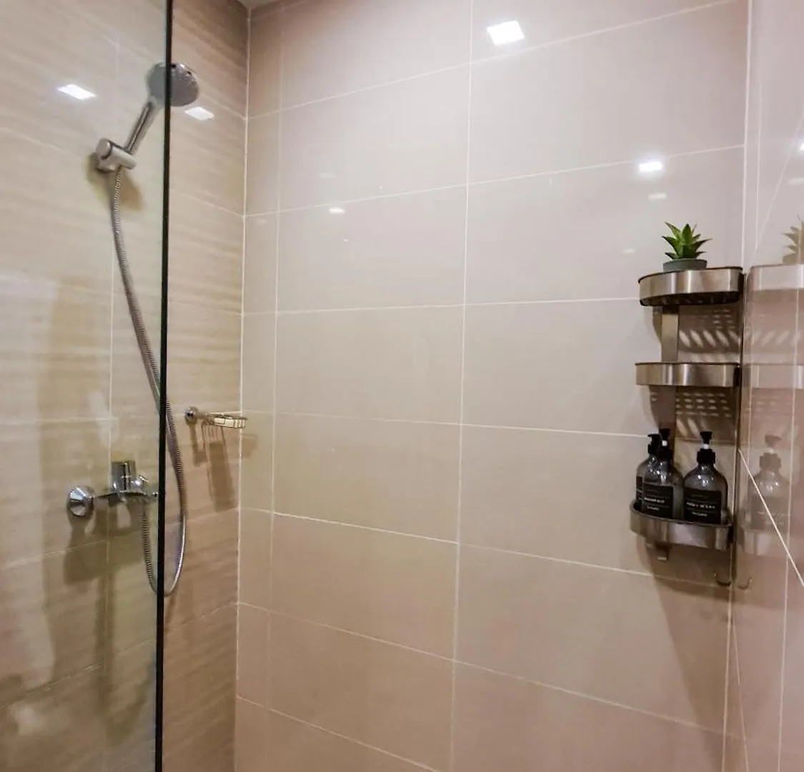 Luxestaysmnl Parisian Charm 1Br Suite Pool Gym 400Mbps Wifi Netflix Amazing City View Taguig Ξενοδοχείο με διαμερίσματα