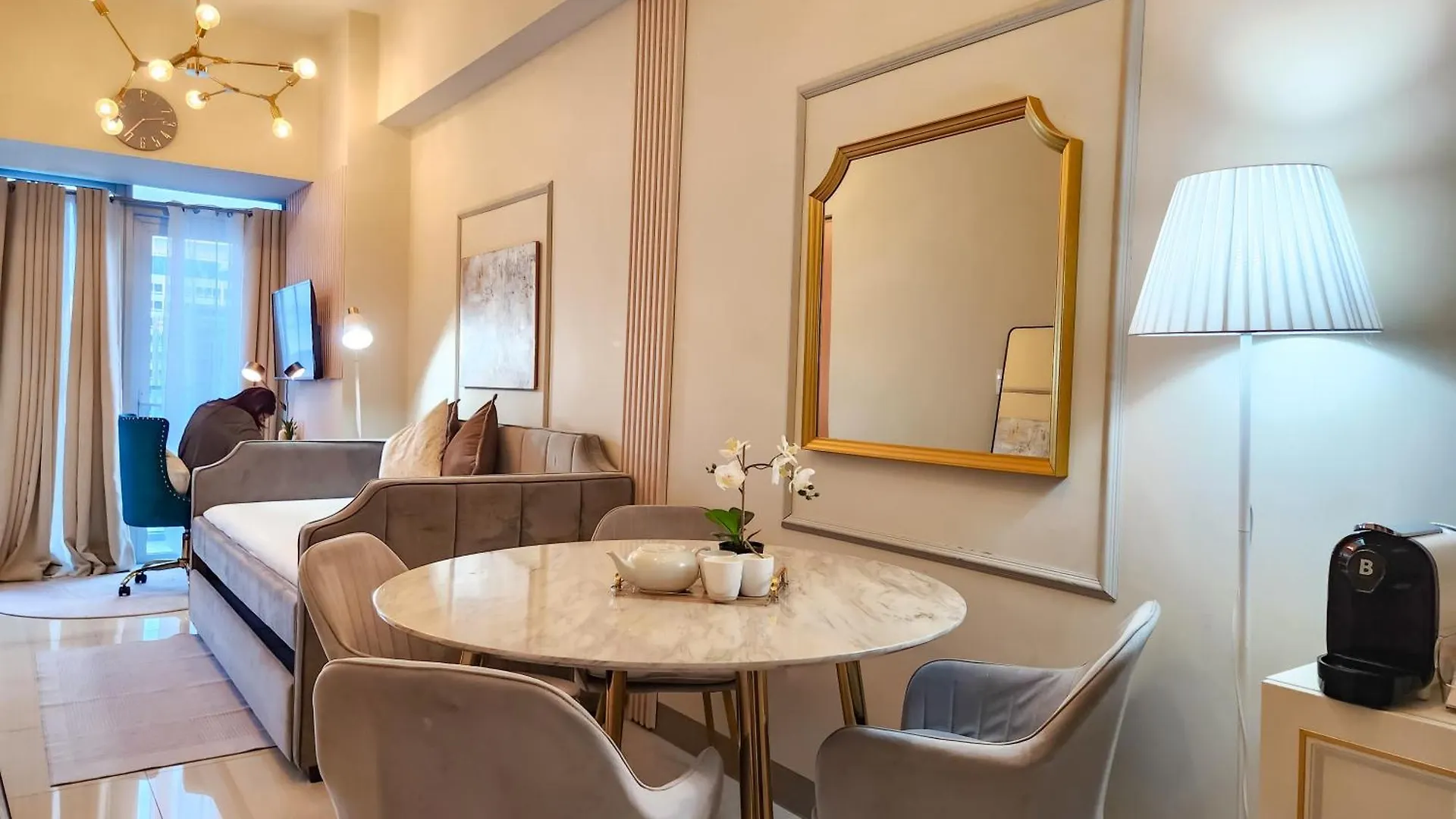 Luxestaysmnl Parisian Charm 1Br Suite Pool Gym 400Mbps Wifi Netflix Amazing City View Taguig Ξενοδοχείο με διαμερίσματα