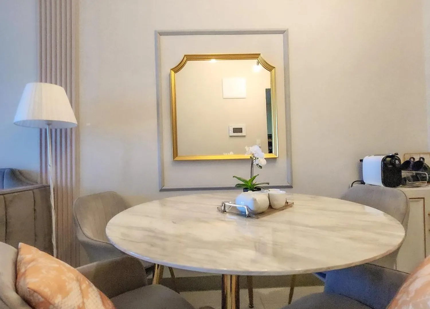 Luxestaysmnl Parisian Charm 1Br Suite Pool Gym 400Mbps Wifi Netflix Amazing City View Taguig